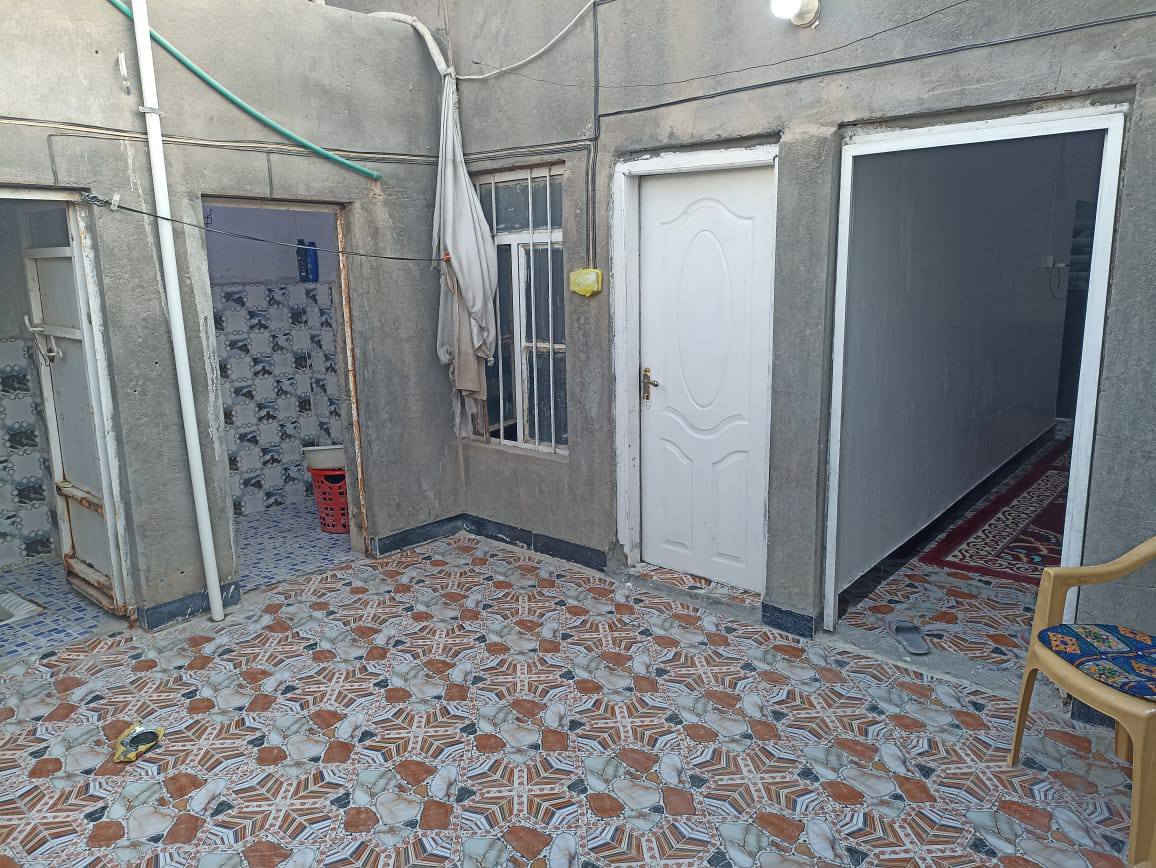 بيت بل سديناويه قرب المستوصف زراعي المساحه 120 السعر 45 الخدمات تبليط وكهرباء وماء ومجاري البناء ابلوك ***********
