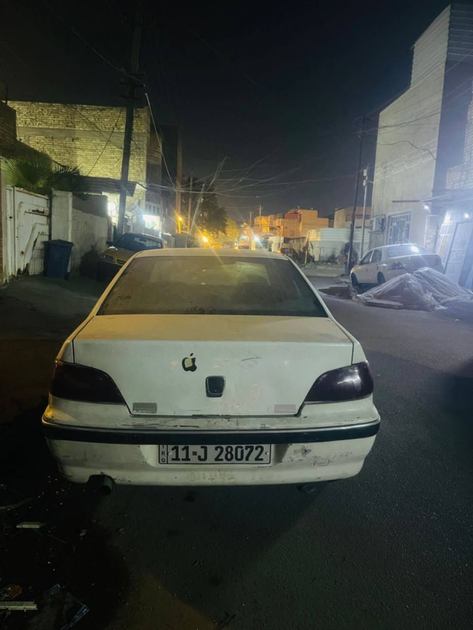 سياره بيجو  مويل2002 رقم بغداد سياره باسمي رقمي *********** سعر28$
