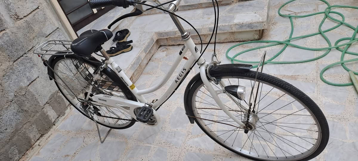 باسكل عبد الحليم ماركه باله⚡️
كير خارجي 6 سرعات 🚴‍♂️
دينمو ولايت شغال 💥
لشه المرغوبة السعر (130) ألف 
*********** الموصل الأيسر
