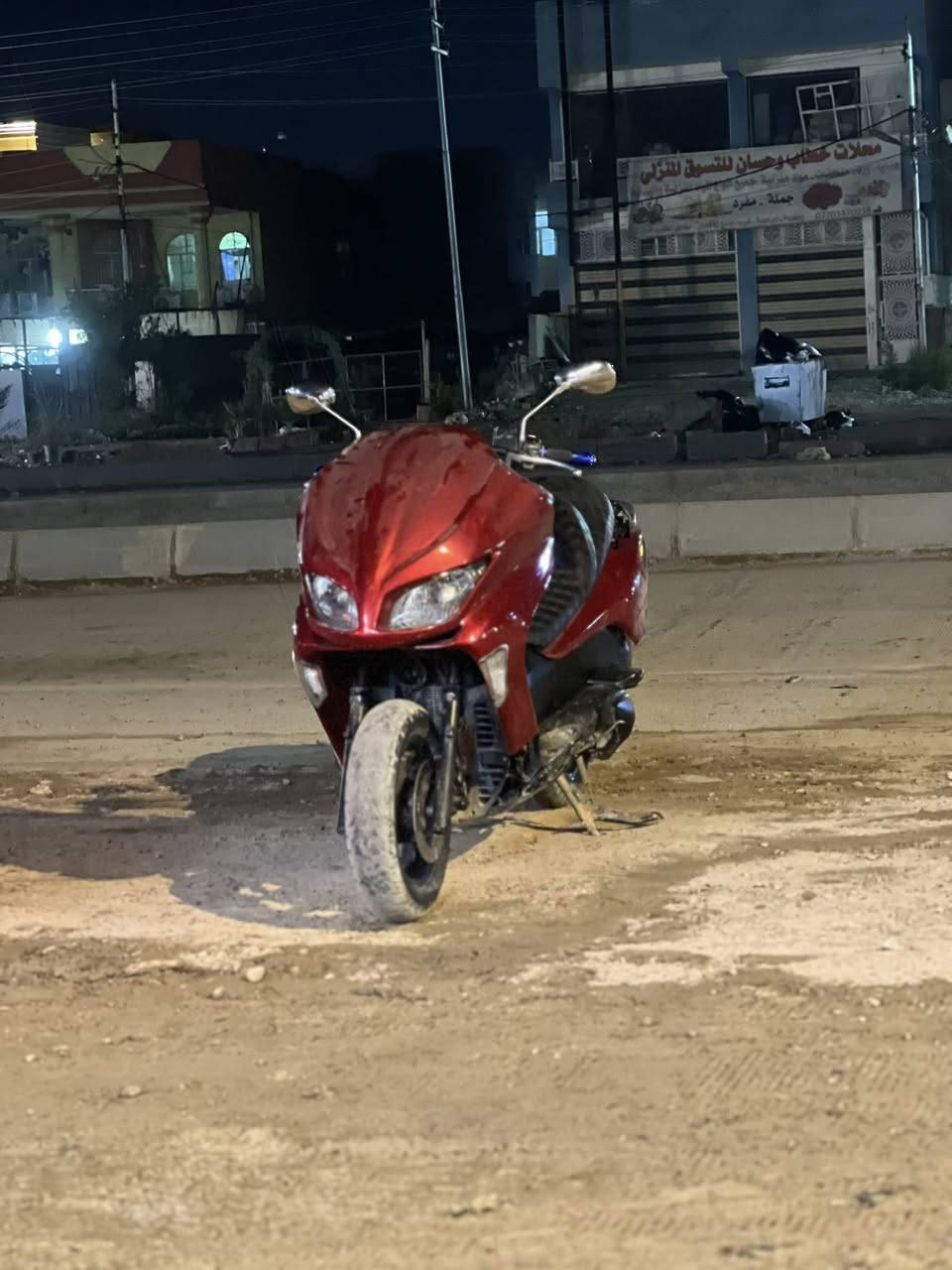 دراجه فورزه  8/0 كفاله عامه  كلشي بيهه جديد دبلات امامي خلفي كهربائيات نكره سلف فقط طوافه مال بانزين واكفه 
مكاني ديالى بعقوبه للتصال ***********
مراوس هم يرهم
