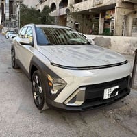 لبيع  - هيونداي كونا 2024 لون سمنتي مكفولة بدون صبغ  تبديل دعامية خلفي...