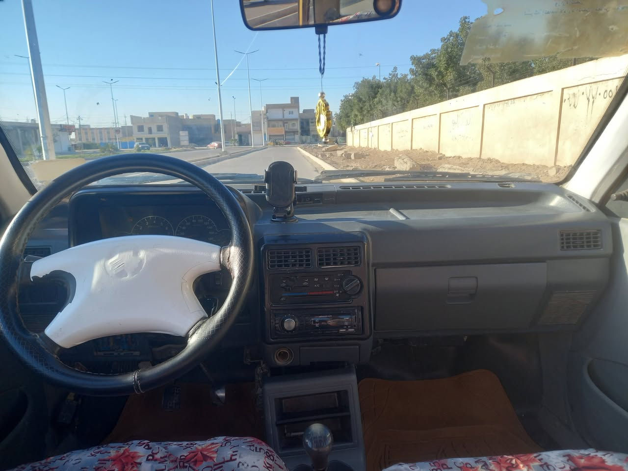 السلام عليكم سايبه للبيع ٢٠١١ صبا سياره جاهزه مصفره هيئه وغرامات سنويه مجدده مكاني ميسان الاستفسار *********** السعر ٢٨
