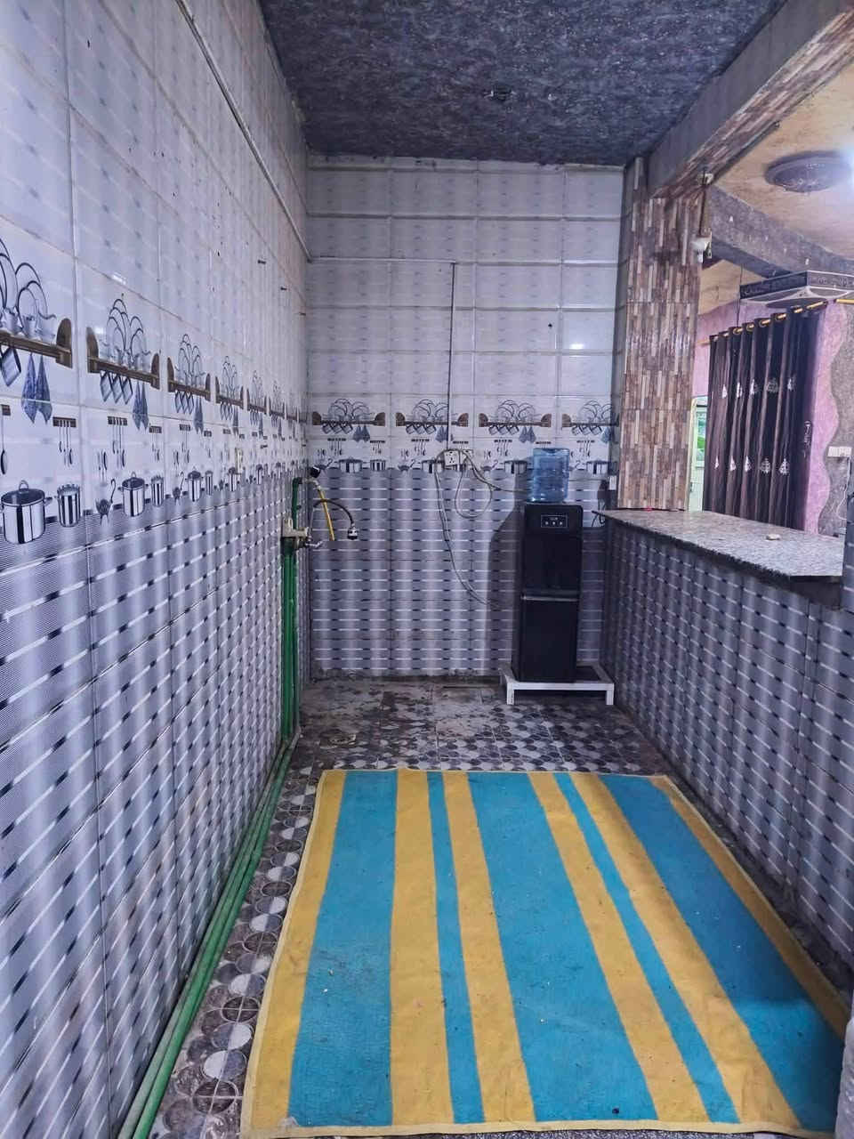 دار للبيع150م
بدايه شارع الزوار قرب مسجد السهله وضمن الدار اسواق شغاله للاستفسار رقم صاحب الدار. ***********
