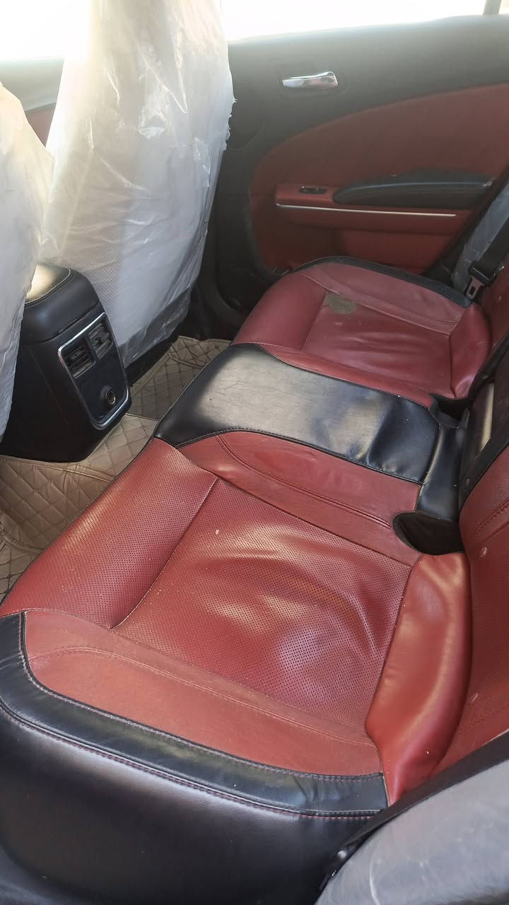 سلام عليكم للسياره للبيع موديل 13رقمه انبار مشروع وطني بسم ابن عمي مكينه 17وكير شوه بيه رجه وشاشه كبيرة عربانه واكسن جديد ومنظمه تبرييد كامله تشغيل عن بعد مكاني العمارة ورقمي ***********
