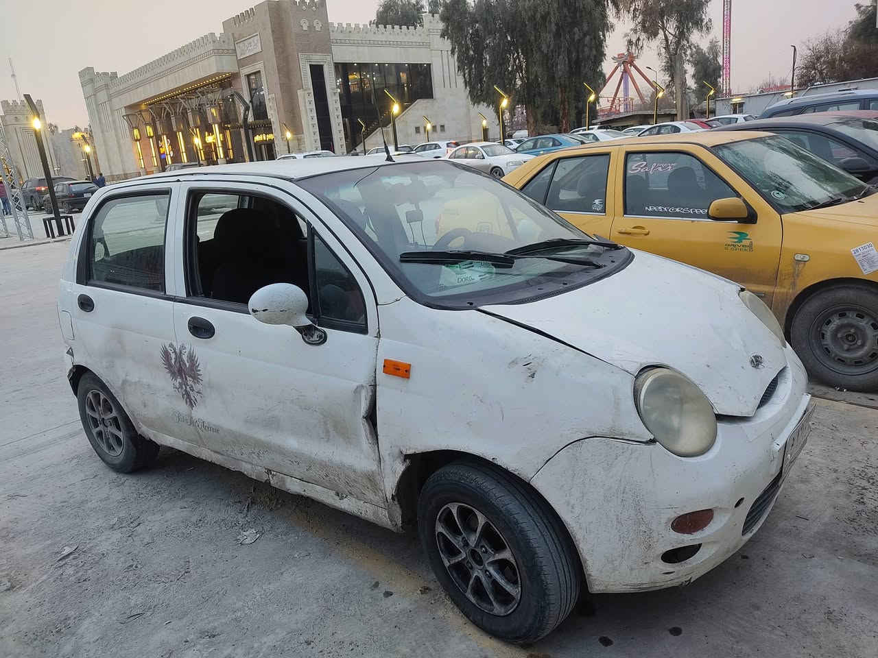 كيوكيو موديل 2012
كير شرط محرك صرف 
طخم جديد تايرات نص عمر 
سنوية بعد شهرين تسقط
رقم بغداد الماني مشروع وطني
الشرعي موجود تريد تحويل او وكالة 
عليها غرامات ورقتين تنزل من السعر
بيها طخة بلباب مثل ما موضح بالصورة 
السعر 26 بيها مجال
للتواصل واتساب فقط ما موجود عالفيس ***********
