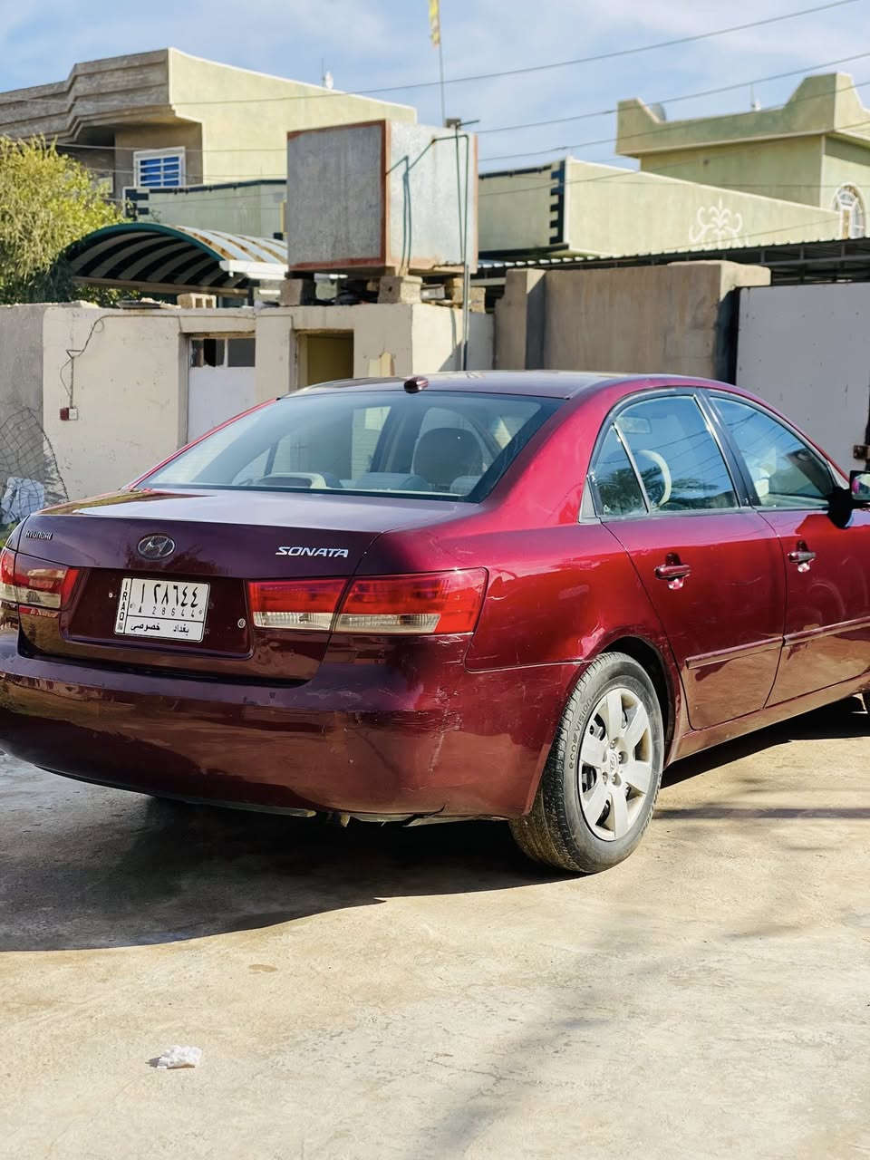 السلام عليكم للبيع سوناتا موديل 2008 رقم بغداد مشروع وطني وارد أمريكي سياره كفاله عامه من الضربه والصبغ ضرر خشم الجامرلغ الأمامي فقط لا دواخل ولا أي شي كير ومكينه كفاله مكينه 2400 تحكم ستيرن صدر نضيف تخم تاير جديد دواخل جديده سياره جديده. السعر 110وبيه مجال 
مكان ديالى الخالص 
***********
***********
