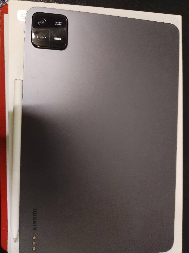 🔥 للبيع — Xiaomi Pad 6 🔥
مع قلم شاومي الاصلي ويجي ويا 3كفرات مستخدمات 
💰 السعر:325 الف

📱 النوع: شاومي باد 6 
🎨 اللون: [اسود]
💾 السعة: [256]
🧠 الرام: [8]

✨ المواصفات:
⚡ معالج Snapdragon 870 القوي
🖥️ شاشة 11 إنج بدقة عالية 2.8K
🔄 تردد 144Hz سريع وناعم
🔋 بطارية قوية تدوم لفترة طويلة
🔌 شحن سريع 33W
🔊 سماعات ستيريو Dolby Atmos
🎮 ممتاز للدراسة، الألعاب، الرسم، والأفلام

📦 المحتويات:
🔌 الشاحنة
📦 الكارتونة
🛡️ الحالة:نظيف جداً 

📍 الموقع: موصل فلسطين 95 قرب يارمجه *********** واتساب
