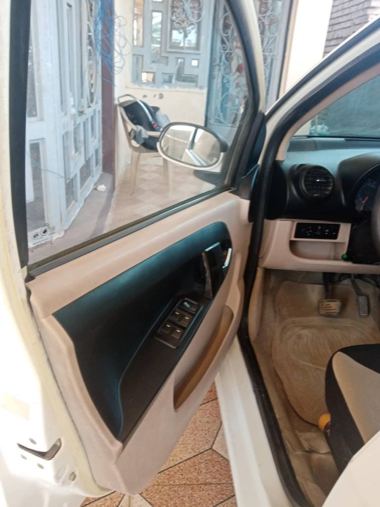 باندا للبيع

سيارة جيلي باندا 2013 بحالة ممتازة مثل ما بالصور. اوتوماتيك. تبريد جيد. تايرات جديدة. محرك وگير بحالة ممتازة. ماشية   34222 كيلومتر  كما في الصورة . كاميرا امامي وخلفي. ما بيها اي نقص . السيارة مشروع وطني و باسمي. السعر 50  وبيه مجال قليل. المراجعة مع الرقم ***********

مكان السياره بابل - سدة الهنديه الفلوجة, الأنبار
