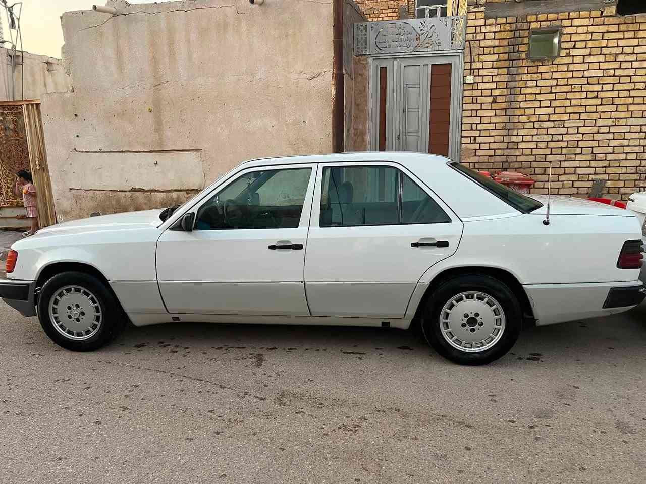 دب 88
محرك 2500
تبريد شغال بس ضعيف 
غرفه نضيفه
سياره مكفوله من العيب الشرعي
محرك وكير مكفولات
سونارها موجود يمي
حداديه فوول
قواعد الدبل بلاديه سليمه
مصبوغه جماليه
سعرها ((48)) وبيها مجال الشراي يشلع عيوني رقمها ذي قار مداور ثاني يوم
عنواني ناصريه مركز
***********
