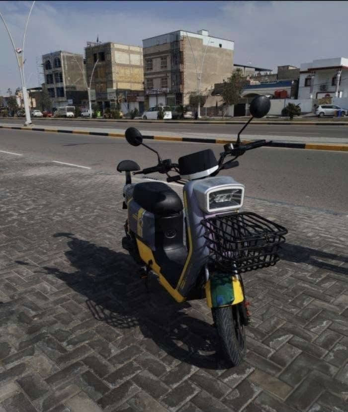 السلام عليكم دراج آر ٧ الدراجه  جديده مابيها أي نقص السعر ٥٢٥ وبيها مجال المكان البصره القبله حي المهندسين يم جاسم أبو التريلات  الرقم ***********
