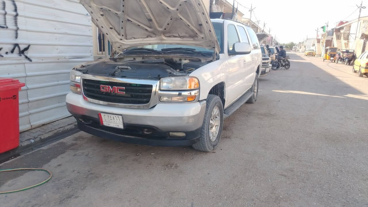 السلام عليكم للبيع جمسي موديل 2000 للبيع مستعجل سياره جاهزه جير مكينه حداديه اكسين تبريد شغال ثلاث قطع مكينه 5300 جير 1000 سته برقي سياره رقم بغداد باسمي مصفره هيئه وغرامات مداور ثاني يوم السعر ب 65 وبيها مجال حق الجيه عنواني كوت والسياره جاهزه ***********

