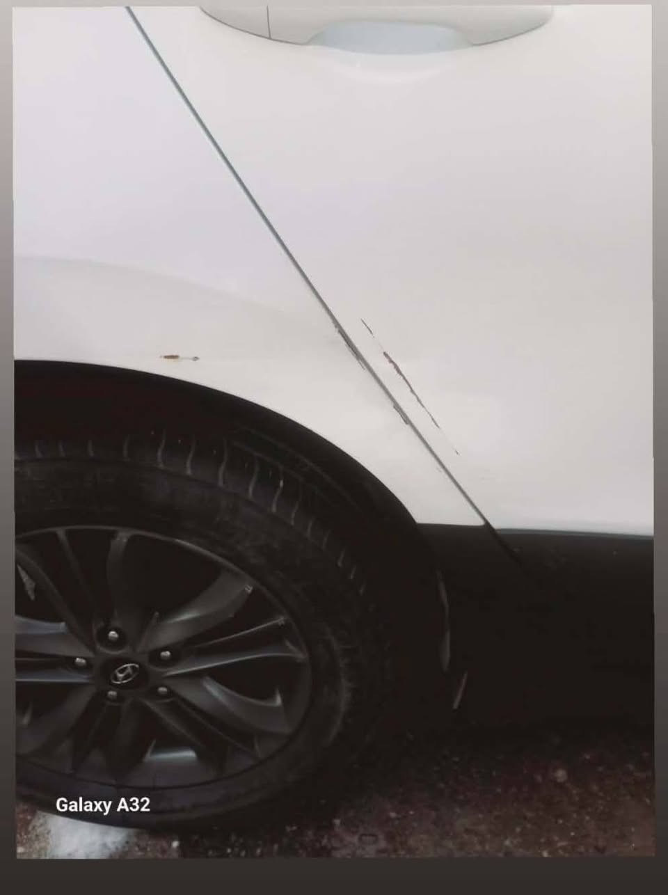 بسم الله الرحمن الرحيم 
توسان للبيع  2014 خليجي كوري اصلي رقم بغداد الماني ومكاني بغداد وبأسمي سايد بريك بالرجل. محرك 2000 دوش تبريد قطعتين اشاير بالمري
ماشية 89 الف  مكفولة كفالة عامة محرك وكير  ولا صبغ ولا بارد ولا اي شي.. بيه ملاحظتين بسيطة جدا.  طخة بسيطة وباقية ممصلحه واشكم رصعة والصدر الامامي 60% ففط... وين ما تريد افحص. 
***********.     بي واتساب
