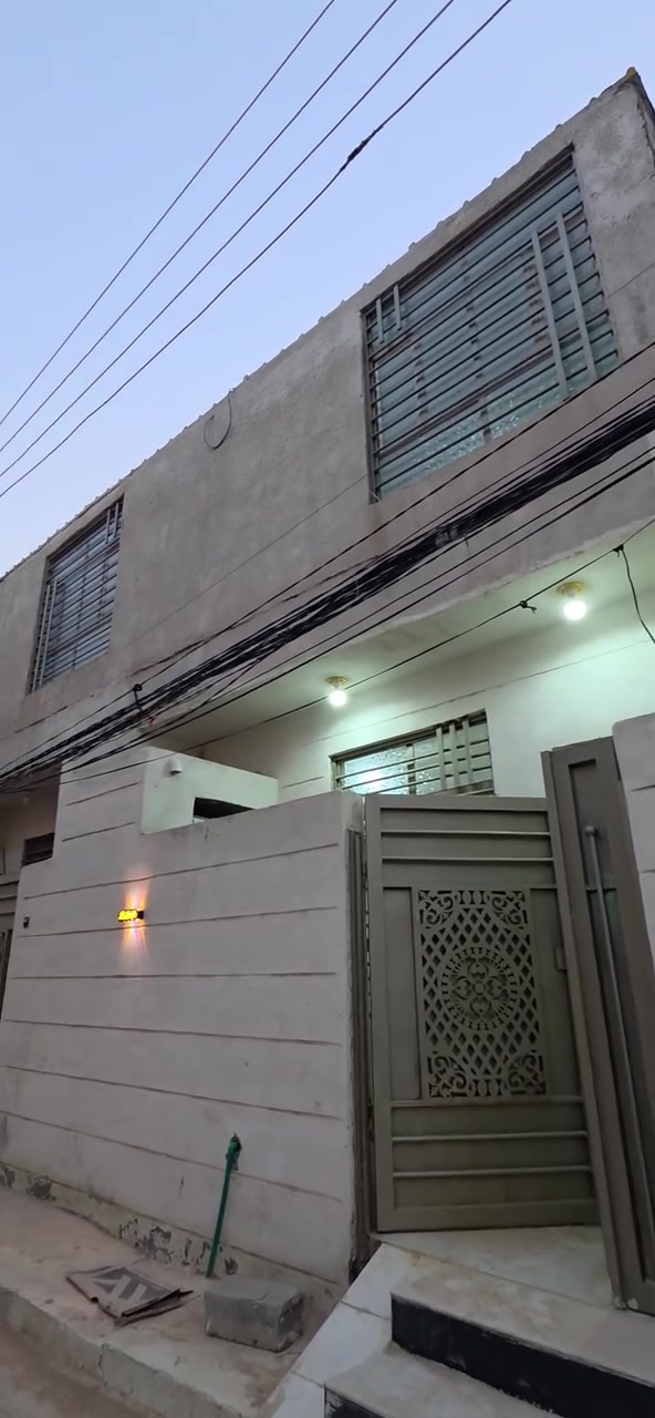 يسعدني أن أشارككم تفاصيل عقار مميز بمساحة كبيرة تصل إلى ٥٠ طابقًا ونصف. 🏡✨ يتميز هذا العقار بموقعه الاستراتيجي بالقرب من شارع الزوار، على بعد ١٠ دقائق فقط بالسيارة. 🚗 إنه خيار مثالي ليصبح حسينية رائعة. 🕌 سند هذا العقار موثق بقرار محكمة، مما يضمن سلامة المعاملات. ⚖️ لمزيد من المعلومات أو للاستفسار، يمكنكم التواصل عبر الأرقام *********** أو ***********. 📞 #عقارات #حسينية #استثمار #عقار_مميز #موقع_مميز
