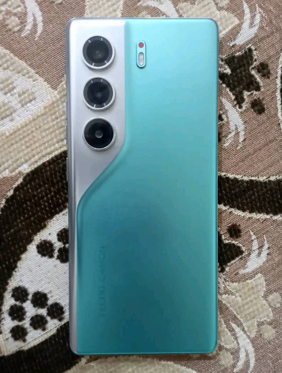 سلام عليكم اخوان موجود  تكنو كامون 40 للبيع او مراوس ايفون 13وادفع فلوس


**إذا كنت صاحب هذا الإعلان وتريد حذفه لأي سبب، رجاءا أرسل رسالة إلى الدعم الفني**