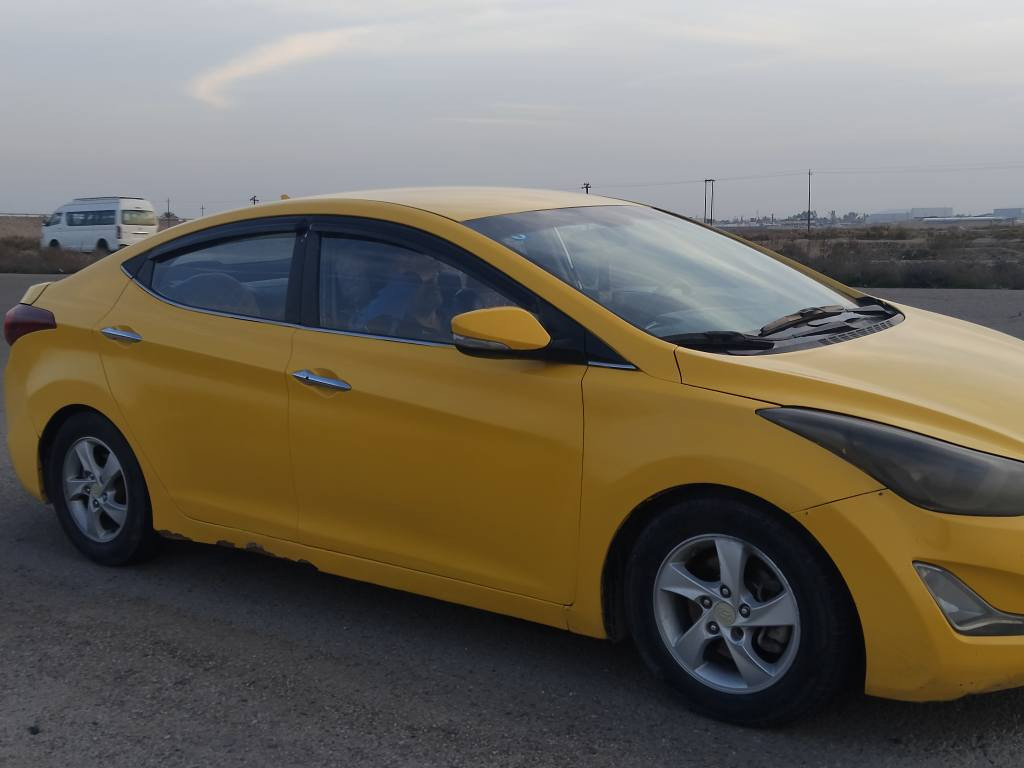 السلام عليكم من رخصت مدير الكروب عندي النترا افانتي خليجي للبيع مكفوله من الضربه محرك كير خير من الله  فول مواصفات عده الفتحه رقم بغداد الإنكليزي باسمي سنويه هيئة مصفره 
مكان السياره بغداد
السعر 87 وبيه مجال للشراي
الاستفسار 
***********
***********
