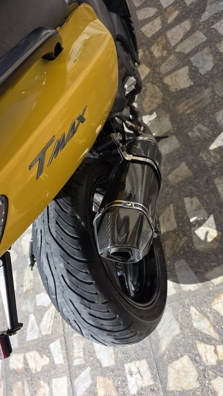 ‏السلام عليكم  2011 YAMAHA TMAX
‏​⚙️ المحرك: 500CC
‏​🎨 اللون: اصفر مـمـيـز ❄️.  
‏ماشية 21 الف وبل يابان ماشية 18الف  
‏وياهة 3سيوجات سكيورتي 
‏مزودة من اليابان🇯🇵.
‏صالنصة رياضي ✅
‏وستيرن رياضي ✅
‏وتجوة اصلية ✅
‏وتدفئة بل يدات✅
‏وقاعدة موبايل اصلية ✅
‏الدراجة ورقة المزاد مالتهة وصور اليابان وتقريرهة  مالتهة موجود  الدراجة نازلة من معرض كلشي وكلاشي   
‏ 🛠️ الدراجة: مكفولة من كلشي   
‏​​📍 الـمـكـان: بـغـداد : الشعب
‏📱 لـلـتـواصـل والإسـتـفـسـار:📞 [‪***********‬) 
‏
