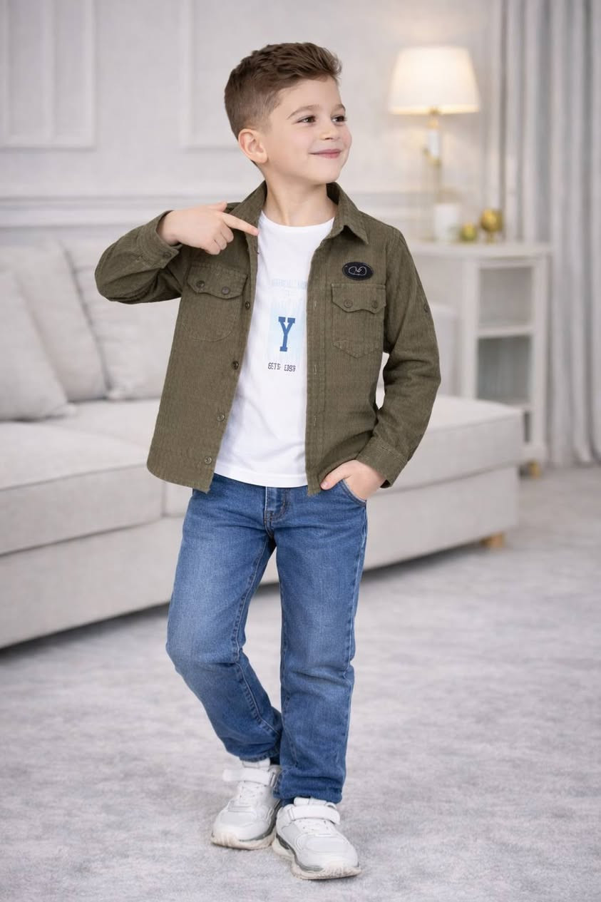 طقم ولادي يتكون من 3 قطع يلبس من عمر 5 سنه حد ل12 سنه متوفر بثلاث الألوان بيجي زيتوني ورصاصي توصيل جميع محافضات موجود 😍😍


**إذا كنت صاحب هذا الإعلان وتريد حذفه لأي سبب، رجاءا أرسل رسالة إلى الدعم الفني**