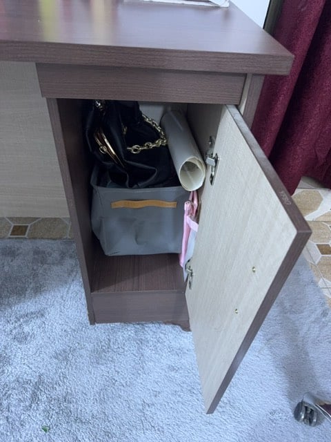 العنوان:صلاح الدين  سامراء 
مكتب دراسي جديد قليل الاستخدام واسع 
جديد كلش 