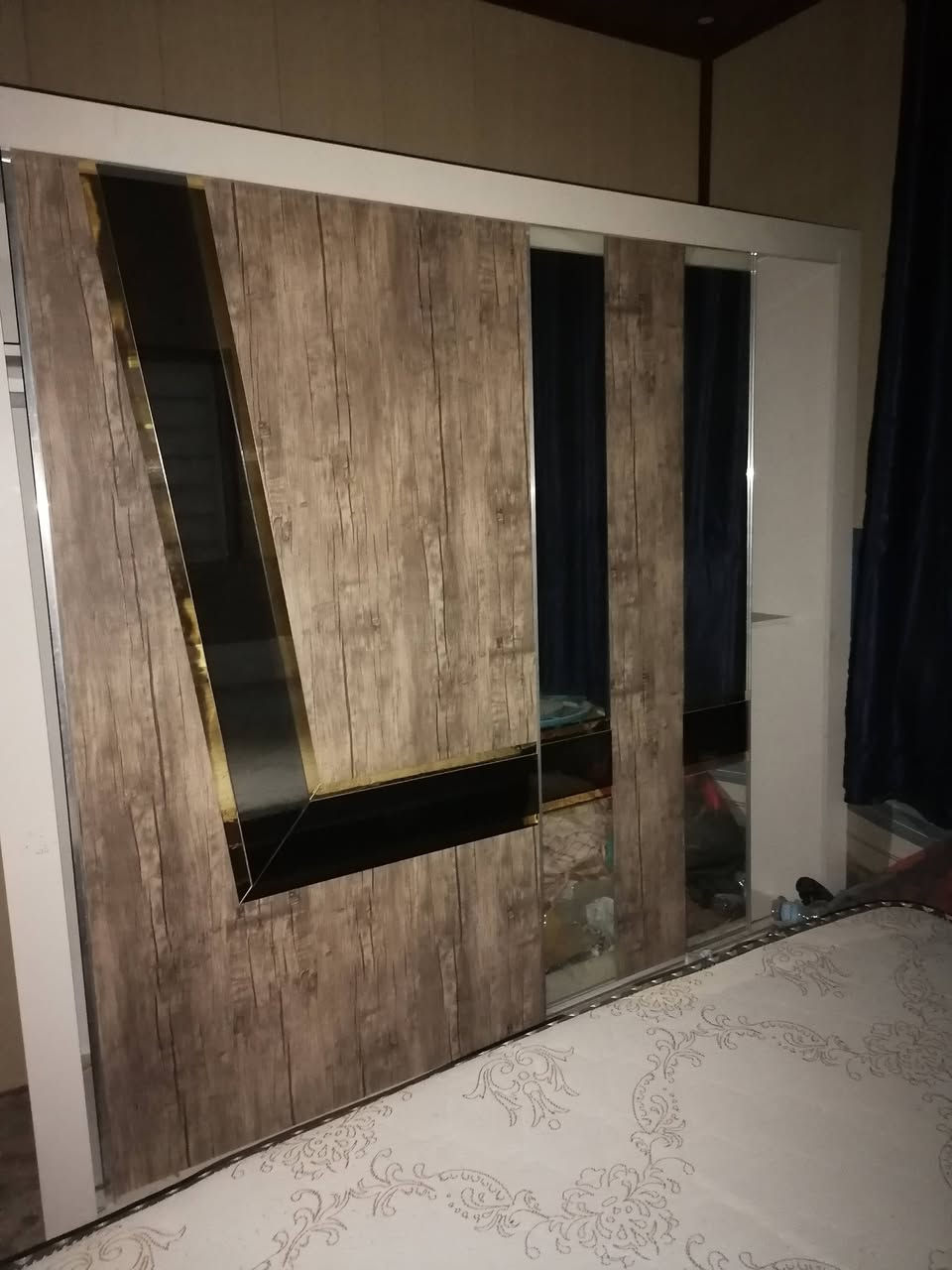 السلام عليكم غرفة نوم للبيع ٥ قطع
كنتور و٢ كومدي وميز تواليت وجرباية نفرين
للبيع ب٣٥٠ قفل من الاخير
الغرفة مفتوحة حاليا مكاني سريدات
***********
