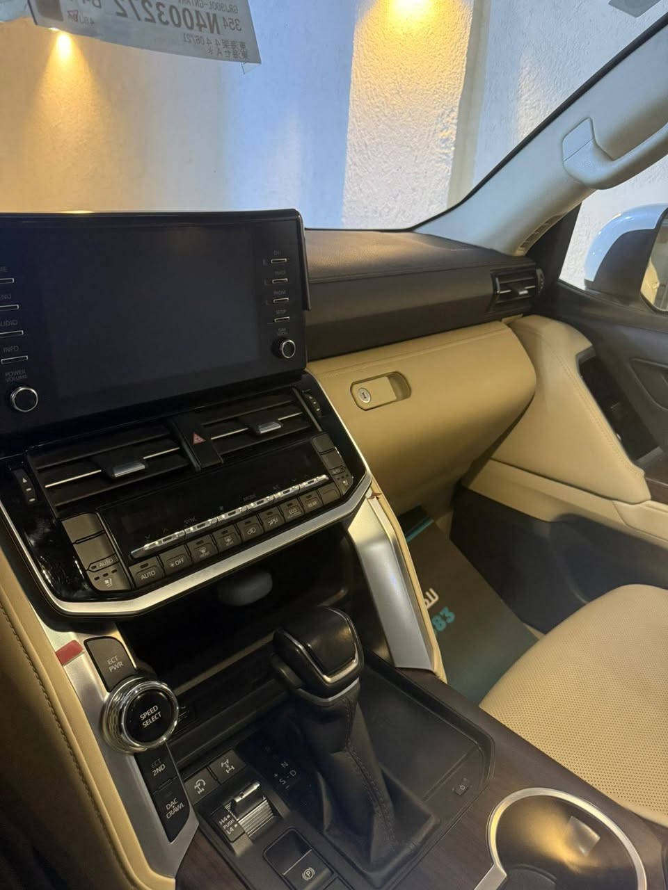 لاندكروز للبيع موديل 22 ساز 
مكفواله مكان كربلاء
وماشيه ٢٦
***********#***********
٦٧وبيها مجال
