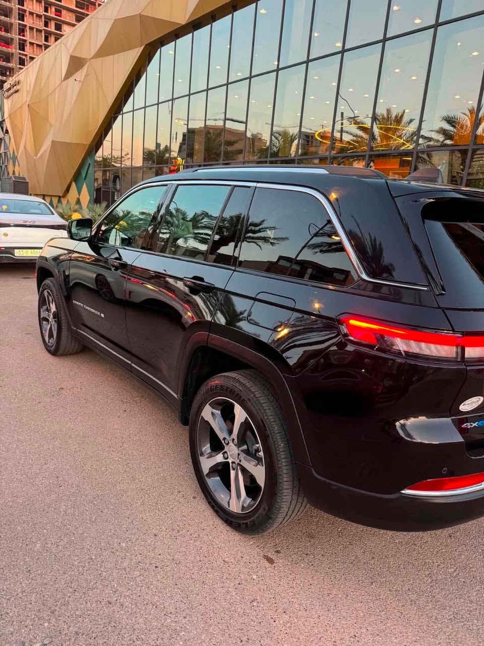 جيب كراند شيروكي 2023

بانزين + هايبرد + شحن منزلي

المسافة المقطوعة: 28 الف ميل

السيارة وارد امريكي تبديل بابين نفس اللون اسود اصلي فقط بدون ايرباك السياره جديده بمعنى الكلمه استخدام شخصي

فول مواصفات2 شاشات,, بانوراما طكتين,. بصمة تسغيل عن بعد,, كشنات جلد كشن السايق ميموري,, كشنات كهرباء ,صندوق كهرباء, حساسات خلفيه, قطعتين قطع تبريد ,اشاير بالمري, رادار أمامي, رادارات 360, ثلاث وضعيات قيادة, نظام اختيار الباتري او بانزين ,كير ماوس, نظام منحدرات, تدفئة بالكشنات ويل كب كروم ,لايتات لد ,كشافات اماميه , بصمة أبواب وفيها بعد مواصفات معروفه 

مكاني: بغداد اليرموك والسياره بأسمي تحويل بنفس اليوم رقم بغداد

السعر: 325 $

تجي وشوف وعيني الك


**إذا كنت صاحب هذا الإعلان وتريد حذفه لأي سبب، رجاءا أرسل رسالة إلى الدعم الفني**