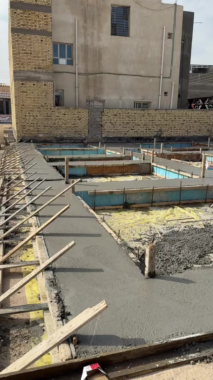 اللهم صل على محمد وآل محمد
تم بحمدلله صب رباط ارضي شريطي في التنومة الأكوات 

تم الصب بقوة انضغاط C35 حقيقي
 

#للصب_المركزي_الجاهز في جميع مناطق البصرة 

للتواصل *********** 

🔴 اهم مواصفات الكونكريت لدينا:-  

1-جميع المواد ( الحصى والرمل والاسمنت ) مفحوص مختبرياً 

2- الماء المستخدم في الخلط RO وخاضع للفحص .

3- المواد المضافه تكون حسب الطلب ومستورده من اوربا .

4- معاملنا فوول اوتاماتيك .

▪️ الانتاج والاشراف من قبل كادر هندسي من ذوي الخبره

المعمل يحتوي على 5 بم {43,42,36,34,34} ويحتوي على 16 خباطة 

حسين المنصوري #للكونكريت_المركزي_الجاهز

ونسأل الله التوفيق للجميع يارب
