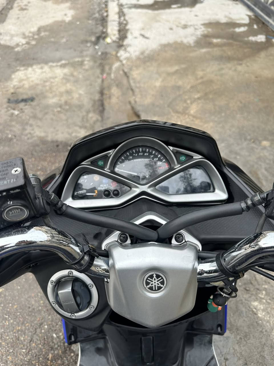 من رخصة مدير الكروب
ماجستا اس للبيع الدراجة مكفولة كفالة عملة
اخر اصدار  للتوضيح فقط ماشية 39000
السعر 18 ورقة وبيهة مجال حق جيتة للمشتري
الدراجة اي نقص مابيه وجديدة بمعنى الكلمة
***********
