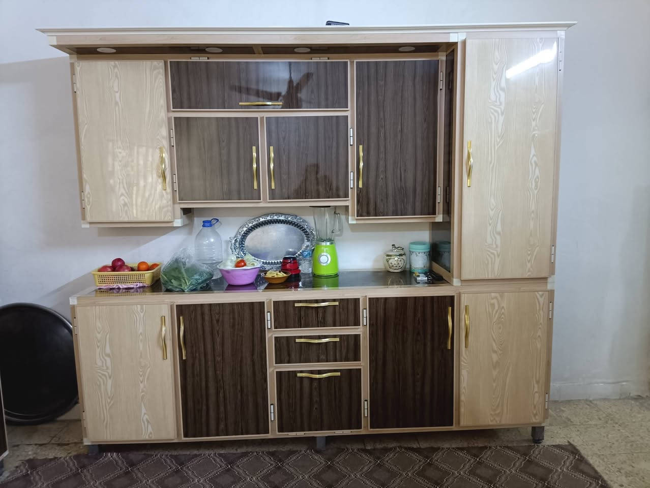 كاونتر ثلاث قطع مع نشره ضوئيه للبيع السمك متر ونص والثاني مترين ونص
حي الجهاد
***********
