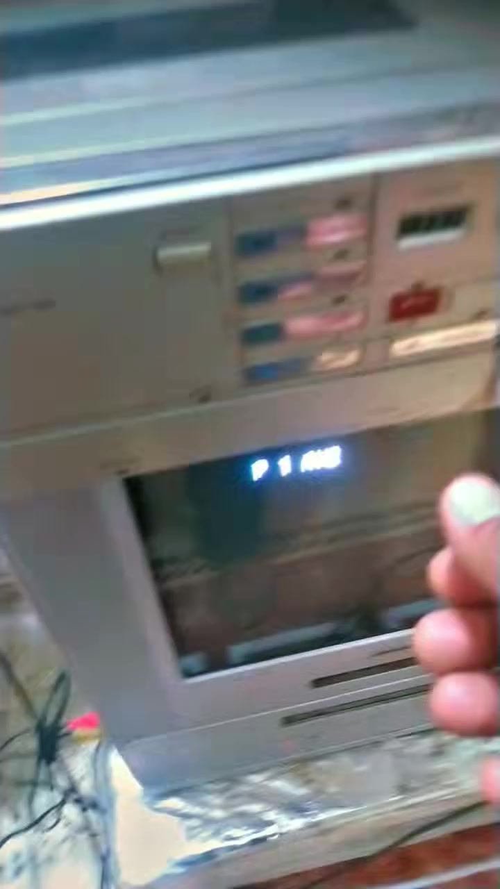 تلفزيون سام سونك الموئسه البلادي مع فديو نشلل. 340 الموئسه شرط ابلاد  نضافه 95٪الاتصال علا الرقم ***********والله والي التوفيق
