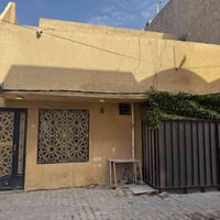 دار للبيع المساحة: 54 متر مربع شارع عريض للاستفسار الاتصال على الرقم: ...