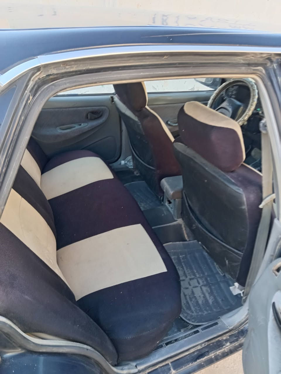 دايو برنس موديل 93 اوتماتيك مكينه لاتبخير لا تنقيص حداديه جيده تخم تاير باتري
مصبوغه عام كهربائيات كلها شغاله سعر 30 بيه مجال حك الجيه موبايل ***********
