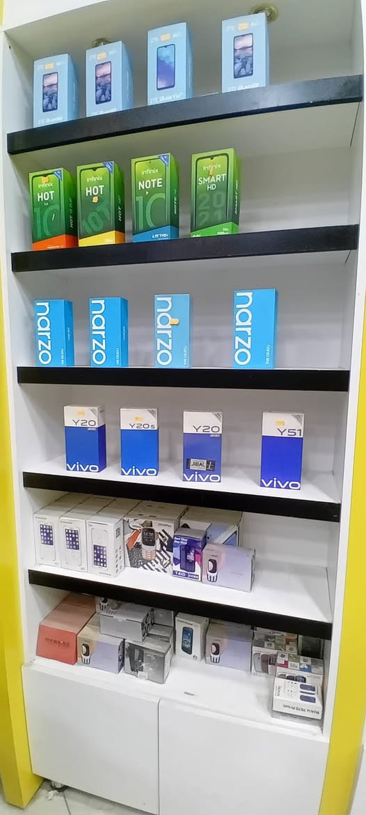 السلام عليكم تصفيه محل 

شلعه وحده جميع الغراض او نصف الغراض 

لا يتوفر مفرد جميع الغراض 

موبايلات واكسسوارات 

الاسعار جدا جدا مناسبه للاستفسار 

***********
