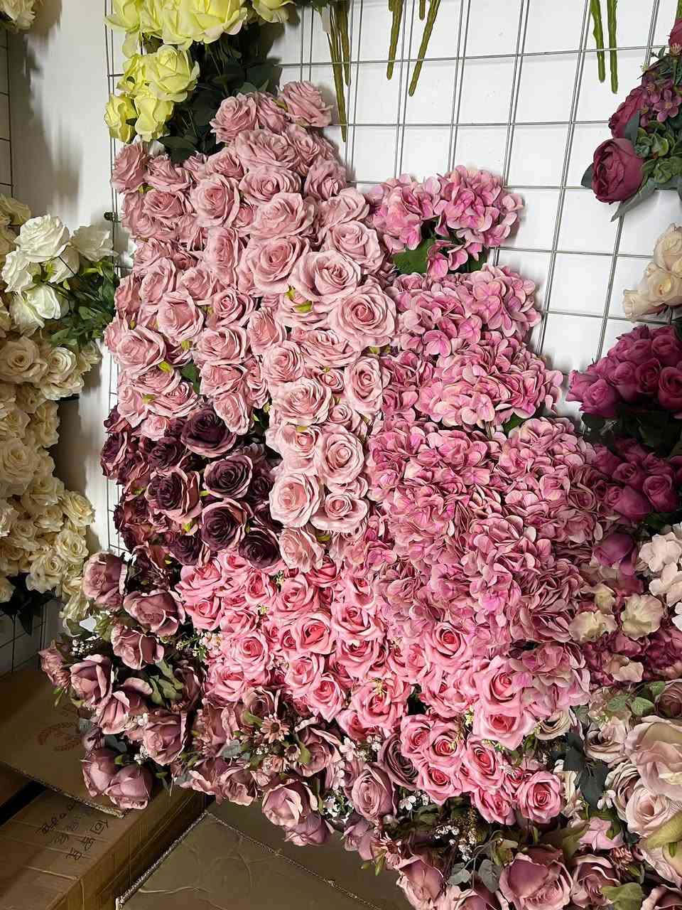 تصفية محل الورد نوعية ممتازة الاسعار من الف الى ٣ الف للباقة  للطلب راسلوا  الرقم***********
