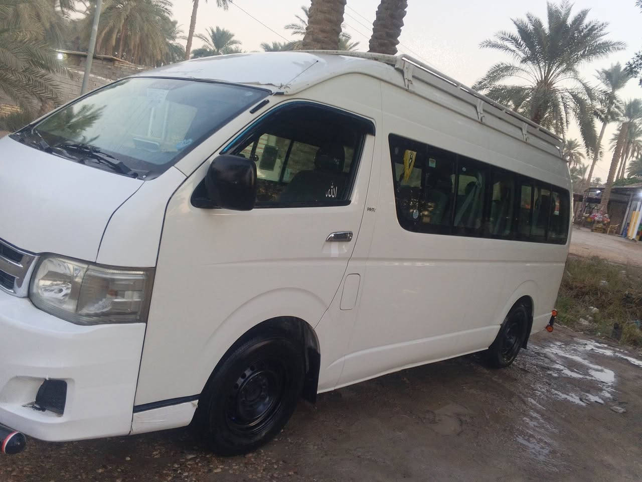 هايس 2010 مكفوله ما عدا خياس قليل قدام تاير الور اء جهه العبري والباقي كفاله سونار دشمه شلي درع امام الخلفيه وبيه خط نجف مهران العنوان الديوانيه الشاميه رقم التليفون ***********
