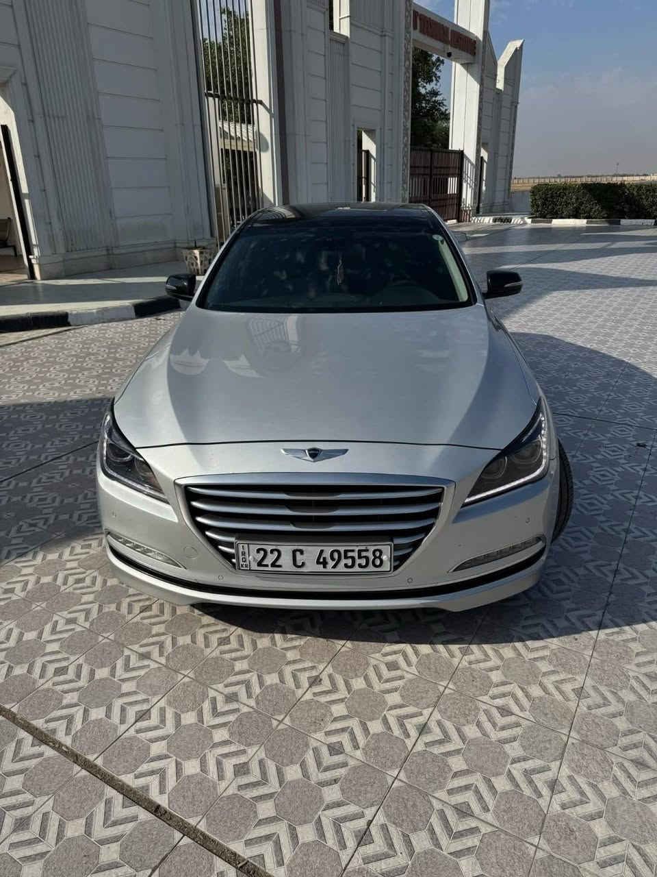 جينيسس 2015-G80 – فئة بريستيج (Prestige)
⚙️ المواصفات:             
المحرك (V6) بسعة 3.8 لتر يولد قوة 311 حصان
 1. شاشة معلومات ملونه مقاس 7 بوصه وسط العدادات التقليدية+ شاشة معلومات وترفيه مقاس 8 بوصة تدعم ملاحة
 2. المقاعد جلد فاخر (نابا)
 3. كشنات أمامية كهربائية (12 وضعية)+ تبريد وتدفئة + كشنات خلفية تدفئة
 4.  نقطة العمياء
 5. تحديد مسار + تنبيه الخروج عن المسار
 6. علامة ترحيب (شعار جينيسس) عند الاقتراب
 7. حساسات أمامية وخلفية 360 درجه
 8. مرايا تعتيم ذاتي + قلاب + هيتر + شعار جينيسس
 9. زجاج دبل عازل
 10. لايت LED نهاري وليلي + عدسات زينون عالي/واطي أوتو
 11. خاصية الصعود المريح (الكشن يرجع للخلف مع الستيرن عند النزول )
 12. خفض صوت التبريد والصوت تلقائياً أثناء الاتصال
 13. نظام صوتي Lexicon بـ 17 سماعة
 14. فتح صندوق  تلقائي عند الاقتراب
 15. 4 وضعيات قيادة: عادي – إيكو – سبورت 
 16. ستيرن كهرباء 
 17. كير  8 نمر
 18. شفتات ستيرن
 19. بانوراما كامل
 20. خزن ميموري لوضعيات الكشن
 21. بردة بلاد زجاج الابواب الخلفية
‏ 22. Auto Hold
 23. مسافة مقطوعة 180 الف كيلو
 24. تبريد 3 مناخات منفصل
 25. جام أوتو (4 جام)
 26. تدفئه بالستيرن + اهتزاز بالستيرن
 27. مانع تصادم+ قياده ذاتيه+ مثبت سرعة ذكي يحافظ على المسافه بينك وبين السيارة الامامية
 28. بانوراما ثلاث وضعيات
 29.ترحيب عند الاقتراب وبصمة ابواب وصندوق ذكي
30 . فور ويل 4WD
31. ويل 18 رياضي

تحويل ثاني يوم
 —————— للأستفسار 📞 *********** 
 السيارة بدون حادث كفالة
السعر 183$ 
المكان : الديوانية
