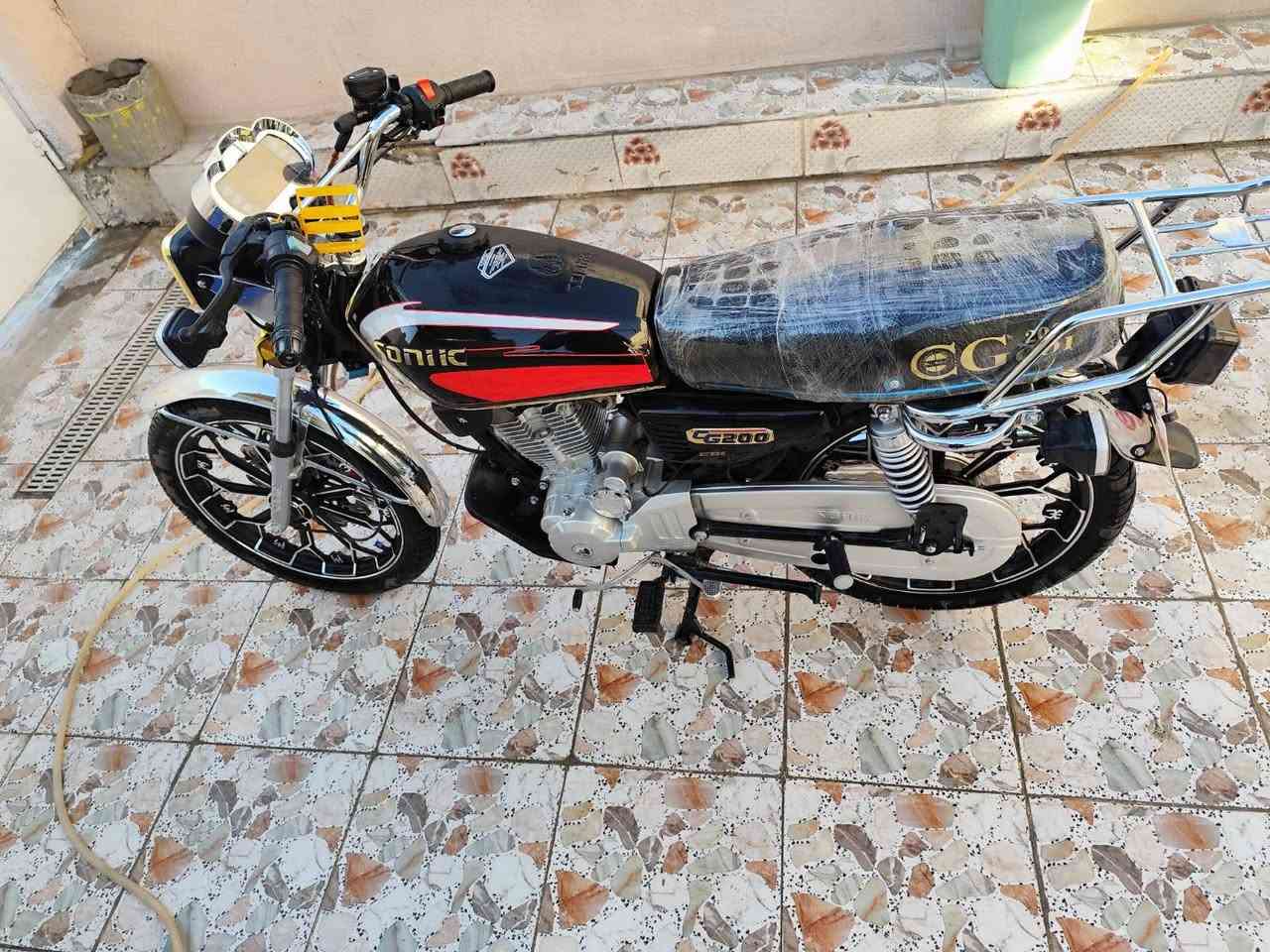 السلام عليكم سافان للبيع موديل 24 مكينه 200 سيسي الدراجه نضيفه كلش تاخذه ماذب عليه ربع السعر 750 وبيه مجال حك الجيه مكاني القاسم 
الرقم ***********
