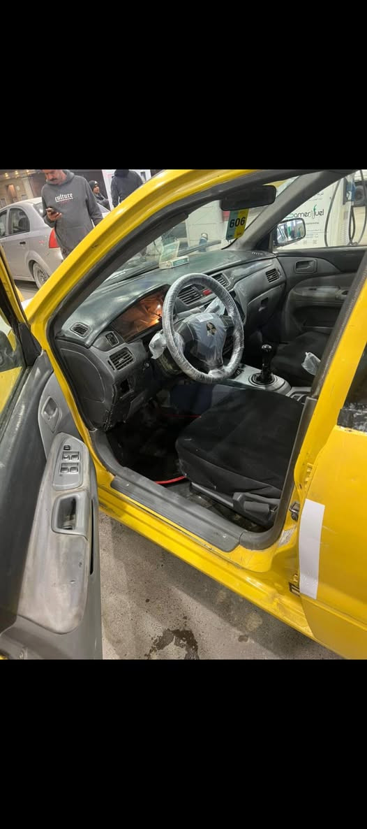 لانسر 2010 حادث باب وجاملغ خلفي كير مكينه كفاله تحويل مباشر السعر 43 رقم الهاتف ***********
