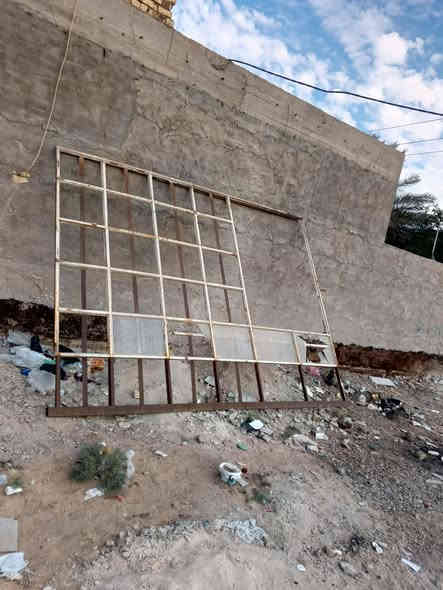 جامخانه اربعه في ثلاثه للبيع الاتصال على الرقم ***********
