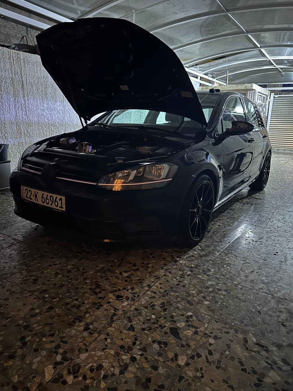 السلام عليكم 
كولف للبيع🚀
موديل 20
Tsi 1.4 turbo
فول مواصفات
رادارات وحساسات مرب 
مانع اصطدام خلفي وامامي
بانوراما
كشنات كهرباء وتدفئة
شاشه كار بلي
وبعد بيها هواي مواصفات 
السياره عليها ويل حجم 18
وعليها عطاس 
وحادثها كلش بسيط المهتم يخابرني وادزله صور الحادث 
***********
