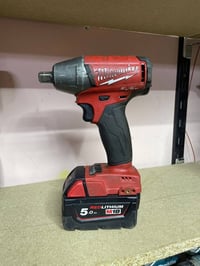 يو بي اس • بطارية ٥ أمبير