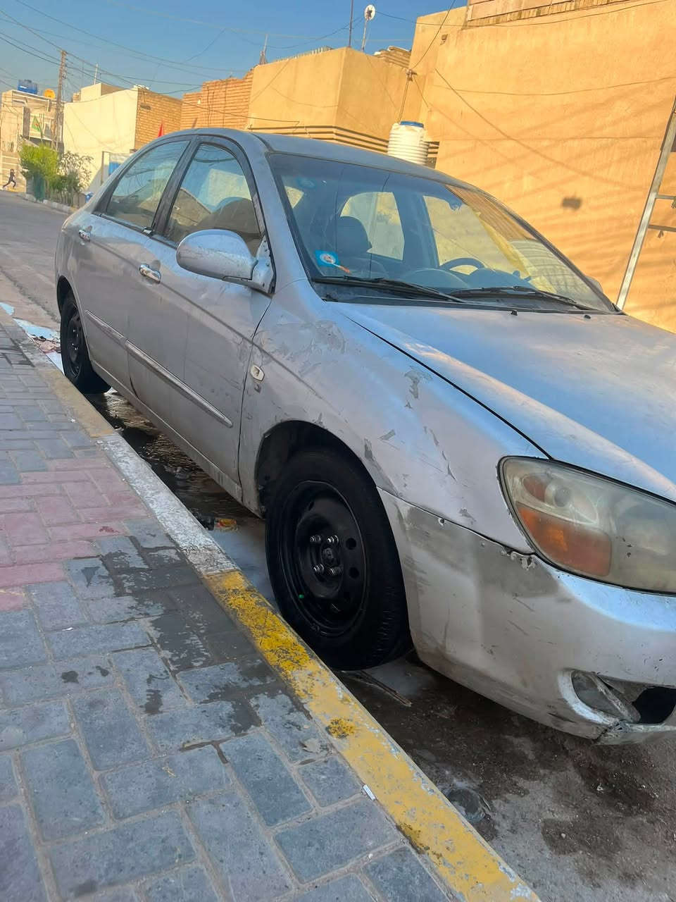 سلام عليكم سيراتو ٢٠٠٧ مصبوغه عام كير تبريد محرك كايم مكاني كربلاء قرب المحطه القادسيه حداديه جديده امامي خلفي مكاني كربلاء *********** زوج تاير جديد امامي صار سبوعين من شادهن السعر ٥٠ أو بيهه مجال قليل كلش
