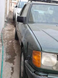 سياره مارسدس دب موديل ١٩٨٩ سياره اصلي بس أبيع أدوات   اتكفلك دوله وعشا...