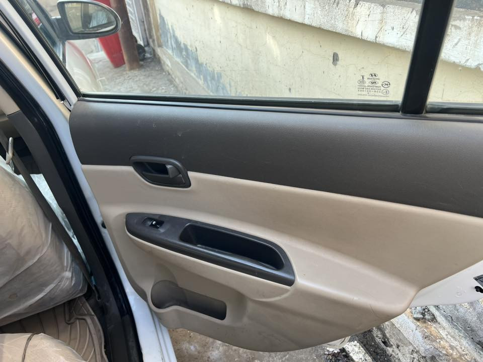 اكسنت موديل ٢٠١٠
مكفوله كير محرك تبريد
تخم تاير جديد
السياره فقط بارد
بدون دواخل السونار مرفق
مكانها بغداد الشراي يتصل
***********
