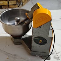 عجانة صناعية • ٥ كيلو • قوية