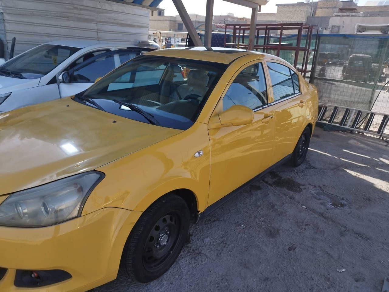 للبيع شيري اي فايف موديل ٢٠١٤ اجره بغداد رقم دولي محرك كامري المرغوب محرك  كير صدر كهرباء تبريد تخم تاير شرط الفحص مواصفات معروفه فتحه سقف ريمونت تقفيل للاتصال *********** السعر ٥٥ ورقه
