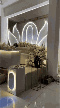 تعلن القاعه الملكيه عن فتح حجوزاتها لهذا الشهر باسعارها المناسبه للحجز...