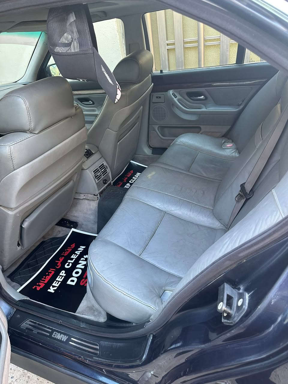 مساء الخير 730i bmw فول موصفات فتحة جلد كهرباء سلايت جام منضومة لاد محدثة 2000 بدون ظربة شاشة السيارة جديدة  بدون نقص 
المديل 95 بيع او مروس حسب القناعة 
***********

