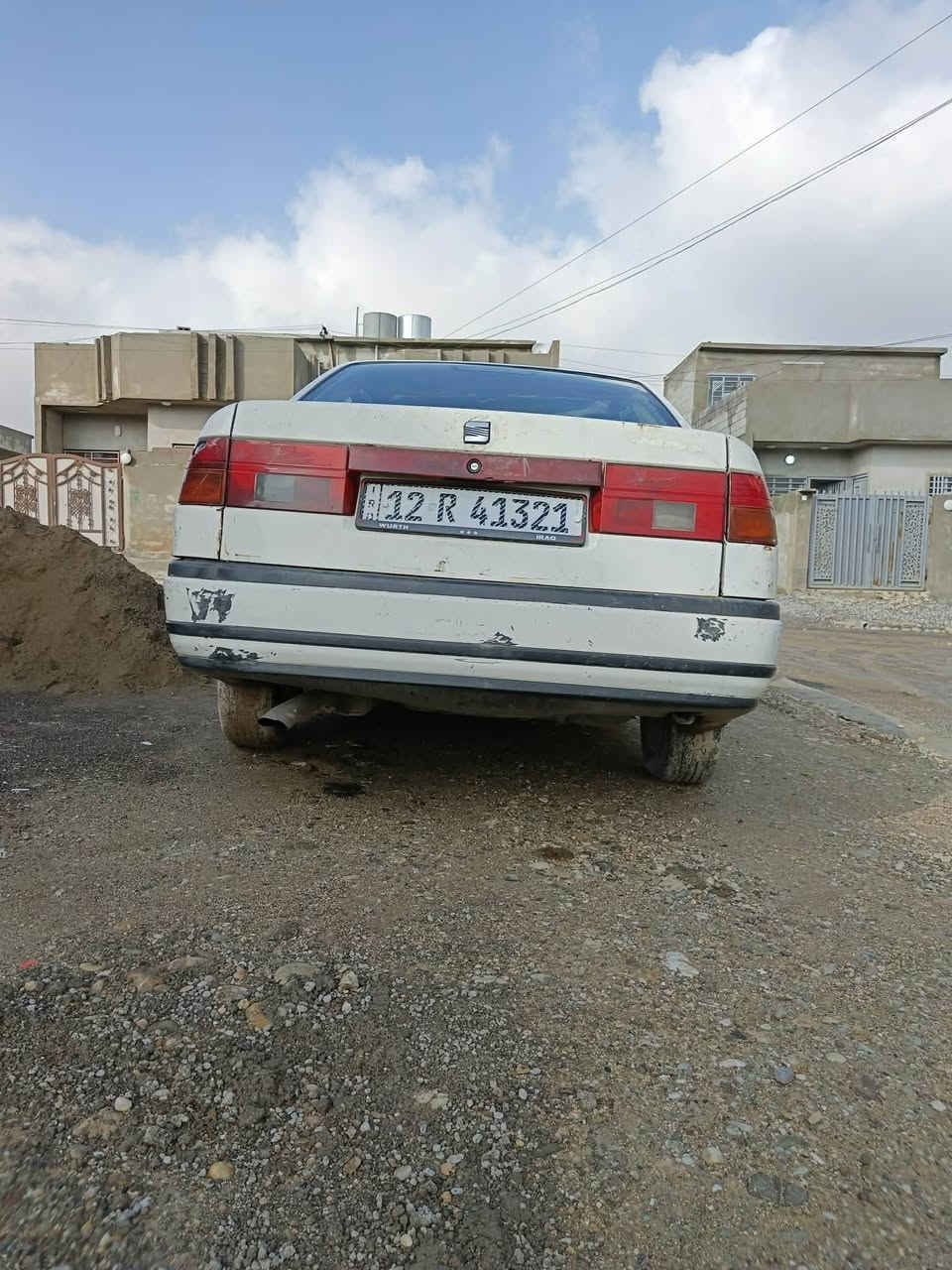 السلام عليكم للبيع سيات نضيفه محرك وكير شرط خيسانات مابيها قطره غرفتها شويه يعوزها ترتيب ورقم نكليزي كابون
بيها 
السعر 25بيها مجال ***********
***********1
