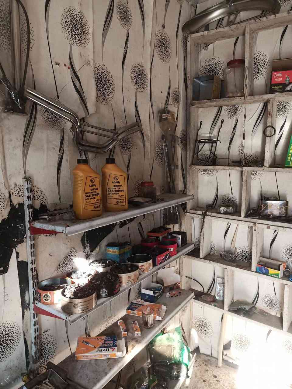 سلام عليكم اغراض المحل ماطورات للبيع 
بيهه جديد وبيهه اصلي مال تفليش تجي تفحص وتدفع سعر البيع بس اغراض بدون عده 
مكان موصل الجانب الايمن حي المنصور
التواصل خاص او علا الرقم 
*********** واتساب
***********
