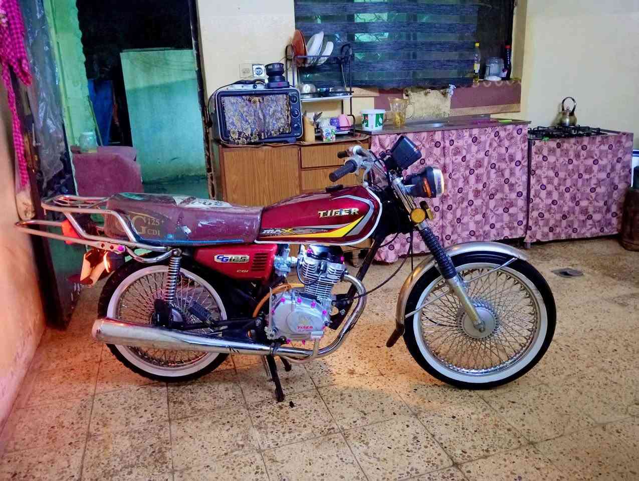 السلام عليكم اخوان تايكر 2020 ماكينه شرط ما مفتوح ماكينه بصمه وايرمانيه شغاله كلها دراجه نظيفه ومكاني ايسر حي البكر السعر 570 وبي مجال بسيط شراي انتصل ***********
